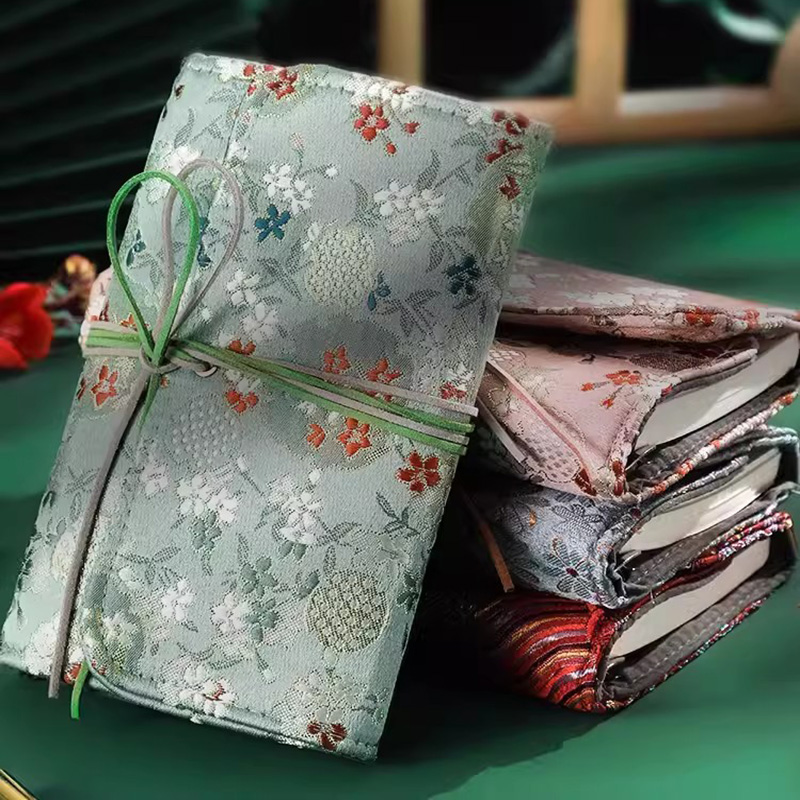 Notebook Dotted A5 - Notebook yang indah untuk anak perempuan
